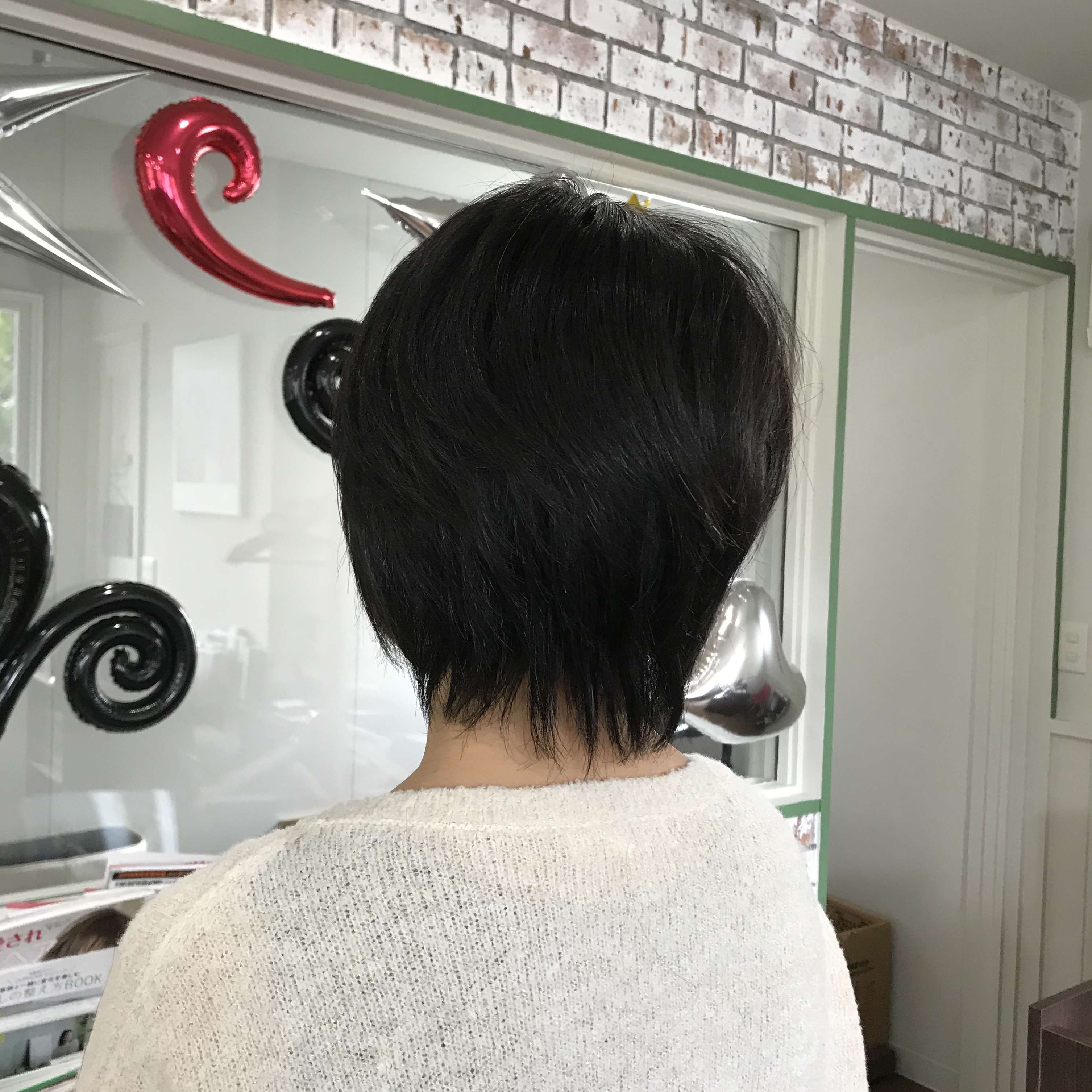 今回はショートヘアー( • ̀ω ⁃᷄)✧